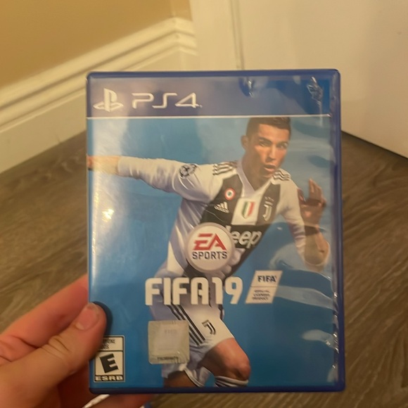 Various ps4 games including FIFA 19 - Picture 3 of 6